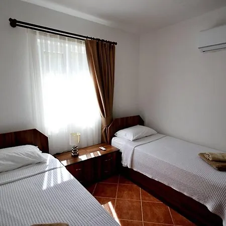 Vivi 3 With Pool For Large Families Villa *